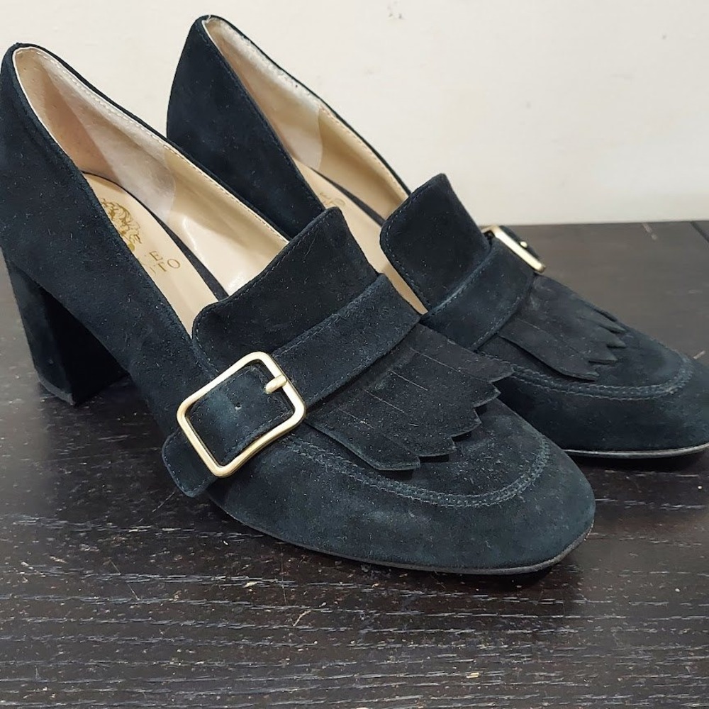 Vince Camuto Giuliann Black Suede Heeled Loafers Kiltie Fringe Buckle Pumps 6M